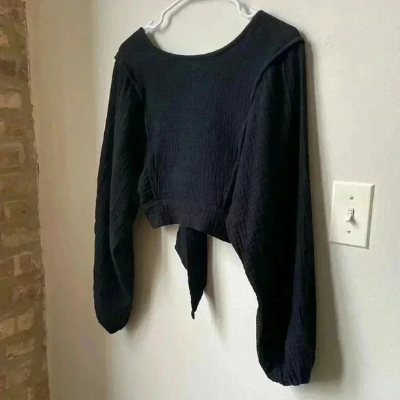 Urban Outfitters Black Crop Tie Top - Women’s Medium - Picture 5 of 7